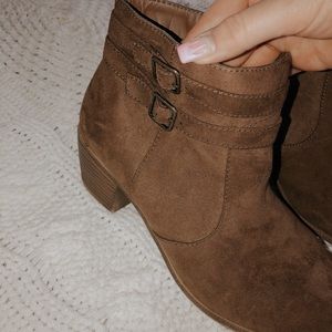 caramel short heeled boots
